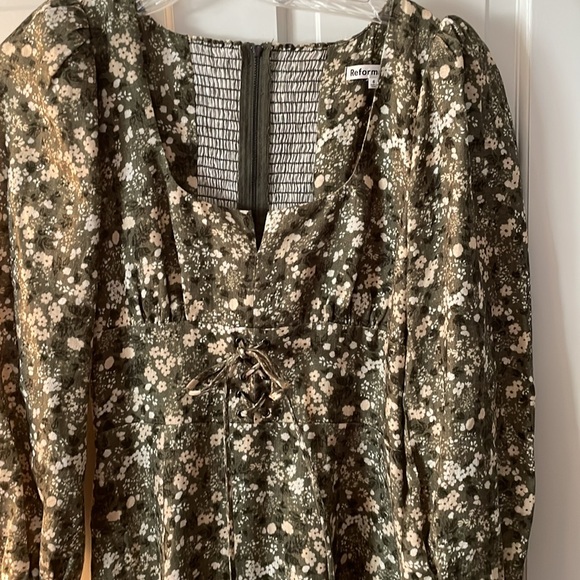 Gorgeous FEMININE & romantic Reformation green floral festive dress NWOT 4 💕 - Picture 3 of 10
